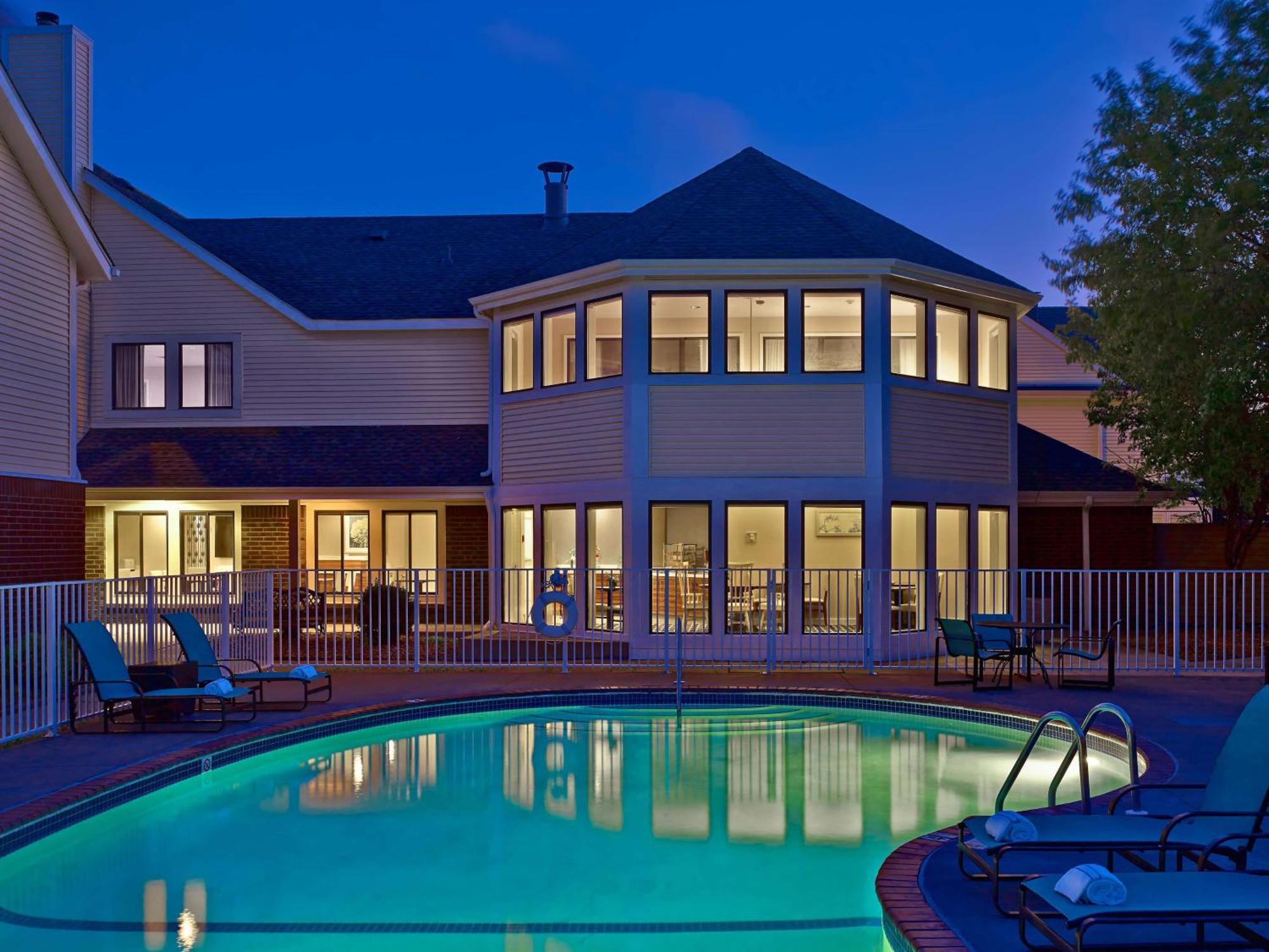 Sonesta Simply Suites Cleveland Airport Middleburg Heights Εξωτερικό φωτογραφία