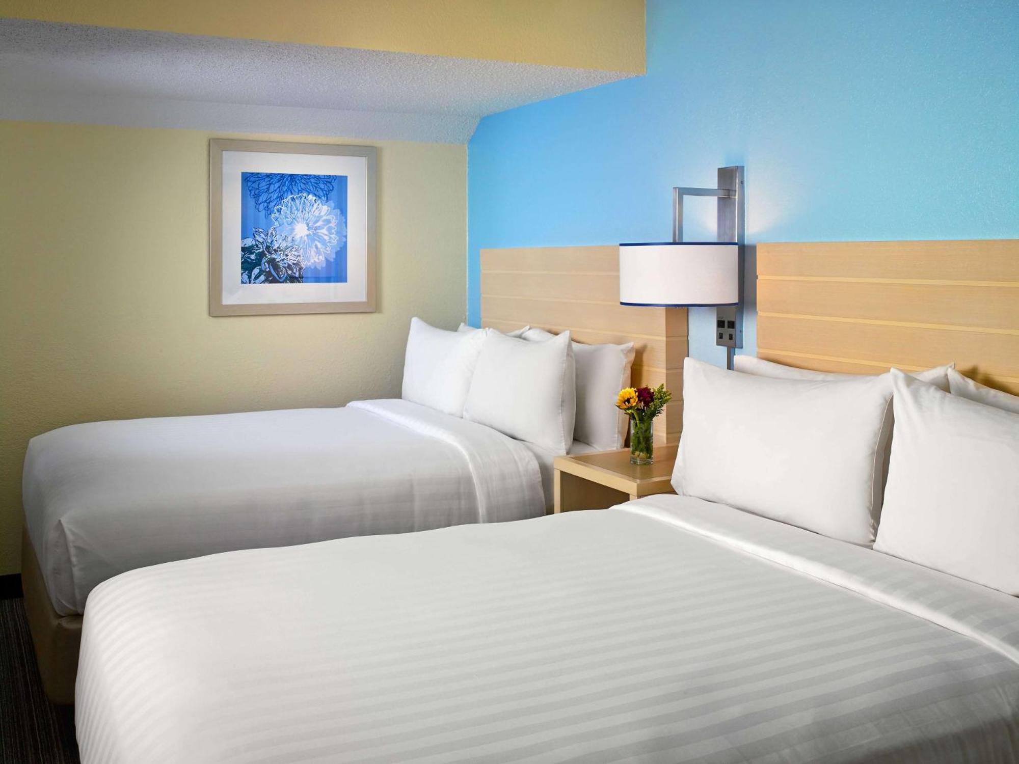 Sonesta Simply Suites Cleveland Airport Middleburg Heights Εξωτερικό φωτογραφία