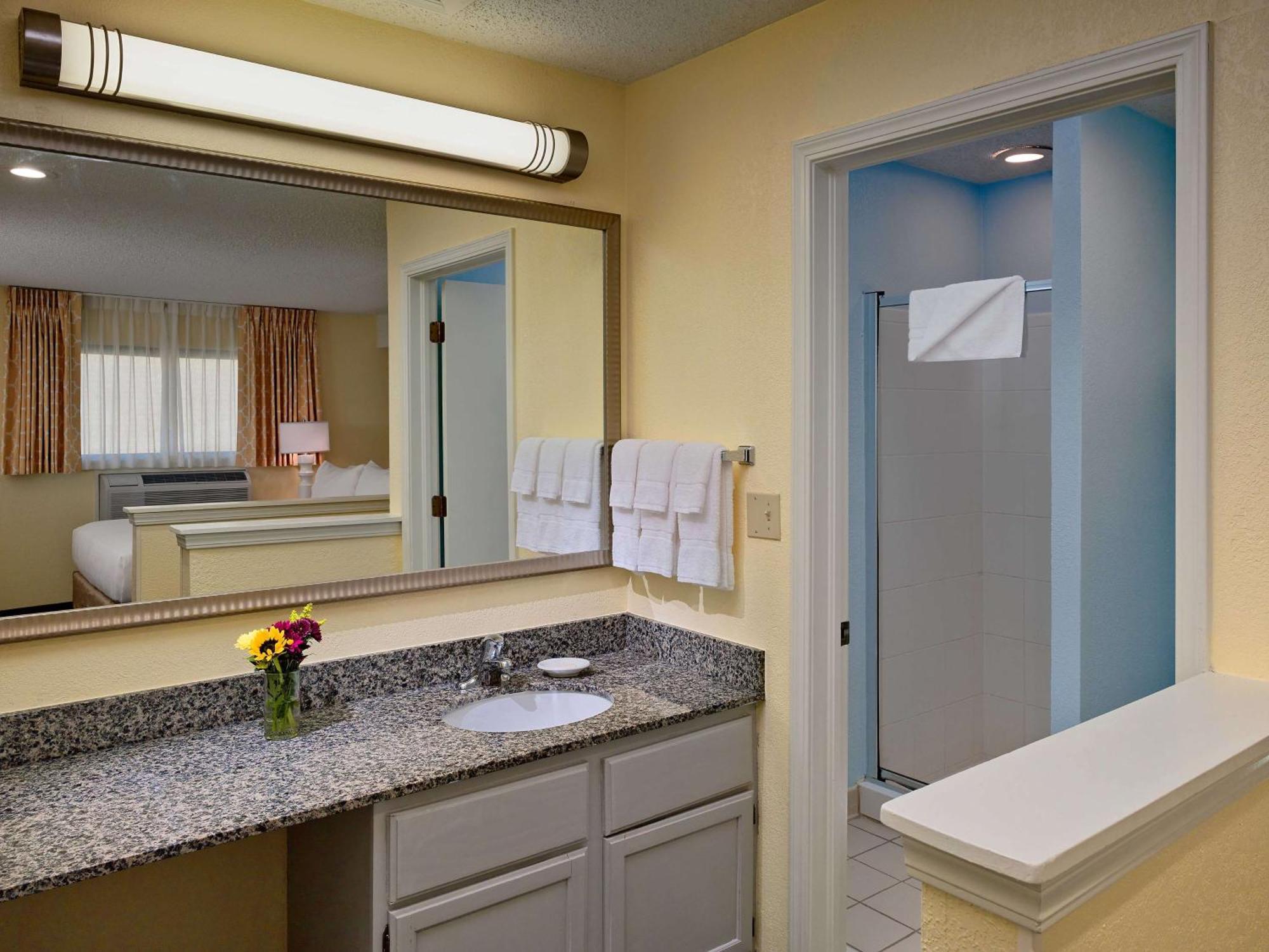Sonesta Simply Suites Cleveland Airport Middleburg Heights Εξωτερικό φωτογραφία
