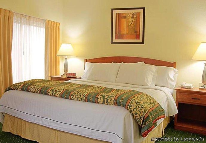 Sonesta Simply Suites Cleveland Airport Middleburg Heights Εξωτερικό φωτογραφία