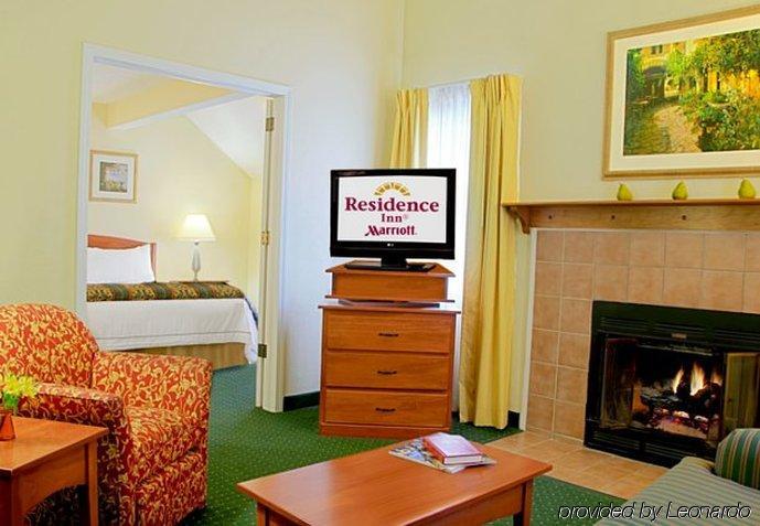 Sonesta Simply Suites Cleveland Airport Middleburg Heights Εξωτερικό φωτογραφία