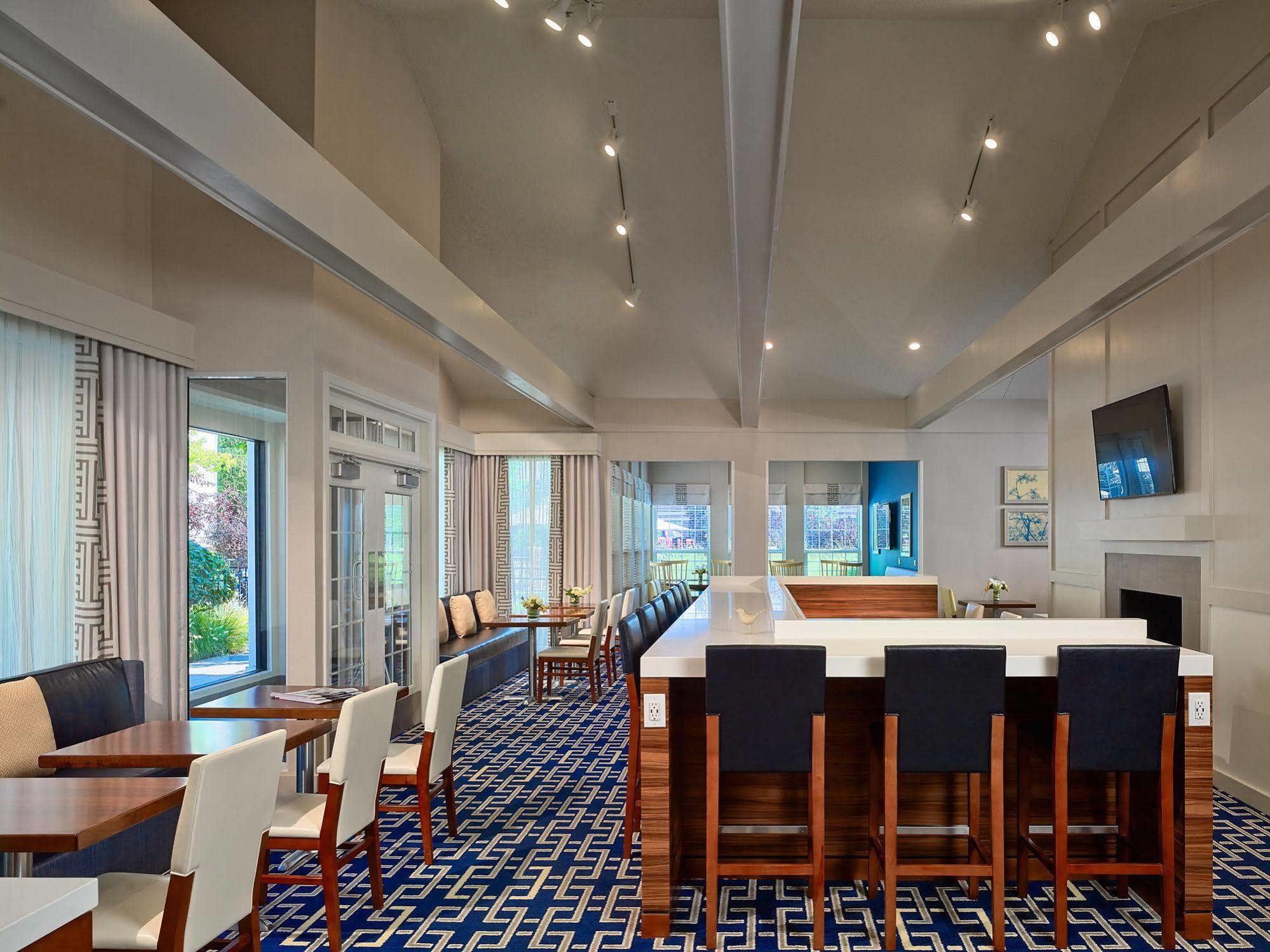 Sonesta Simply Suites Cleveland Airport Middleburg Heights Εξωτερικό φωτογραφία
